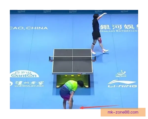 师娘心碎痛哭刘国正妻子泪洒赛场王楚钦独扛国旗前行付出巨大代价