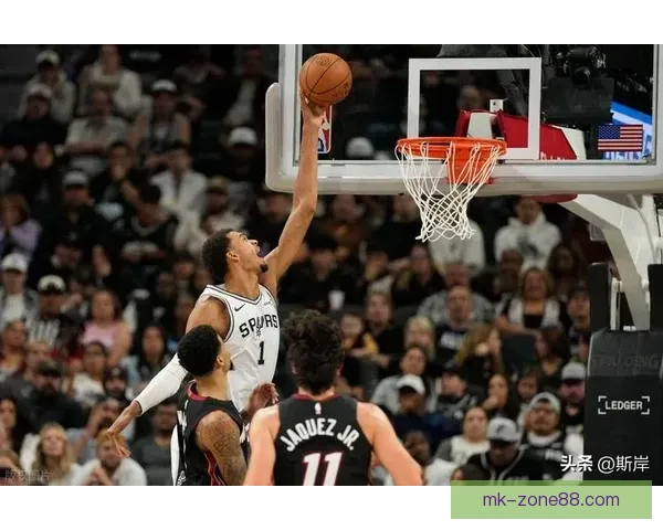 文班亚马统治攻防砍下26分14篮板马刺三人20加狂胜热火迎来六连胜